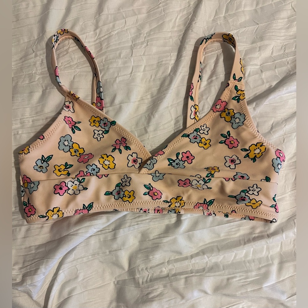 girls Forever 21 floral top